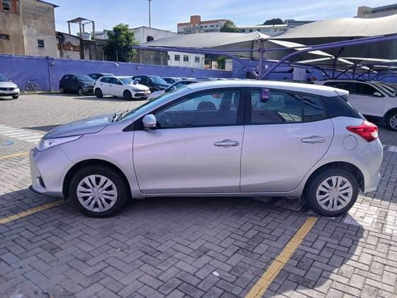 TOYOTA YARIS 1.5 16V FLEX XL MULTIDRIVE TOYOTA YARIS 1.5 16V FLEX XL MULTIDRIVE